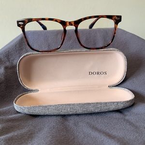 Doros Reading Glasses Cateye Design for Women New with Case
